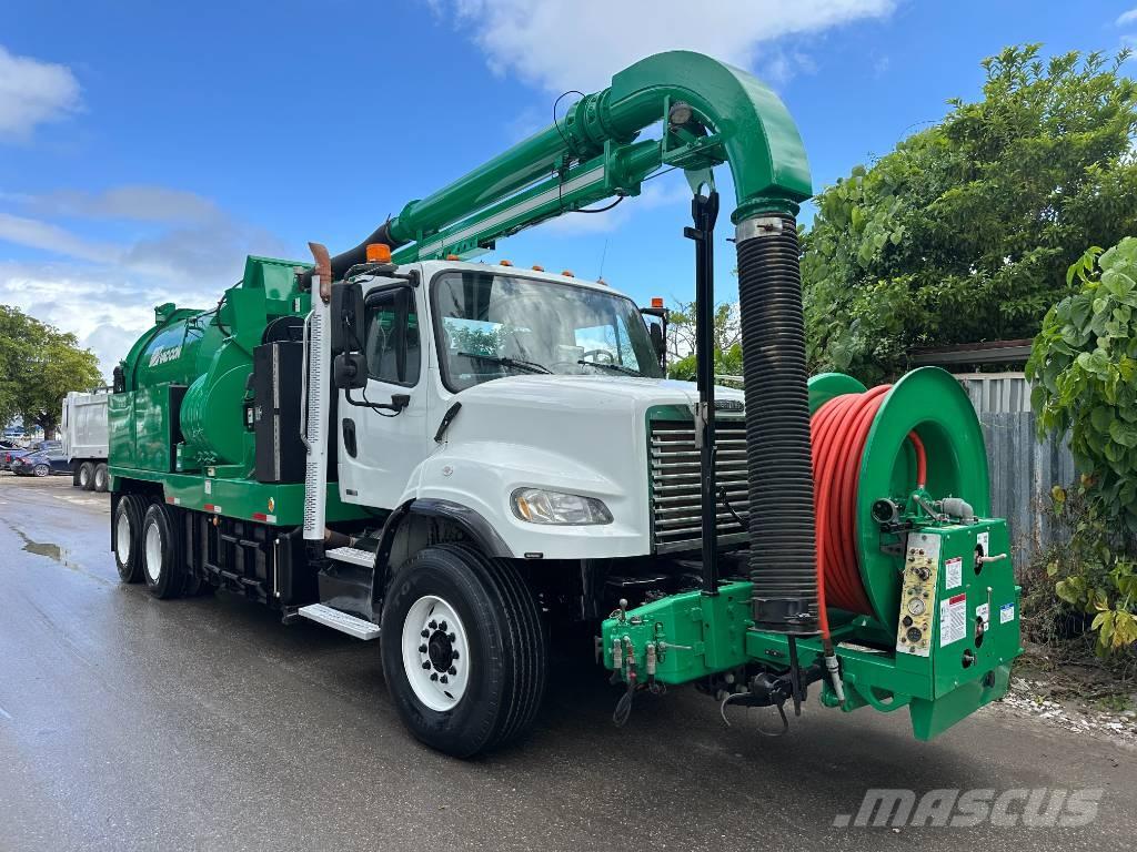 Freightliner M2 Комбі/Вакуумні вантажівки