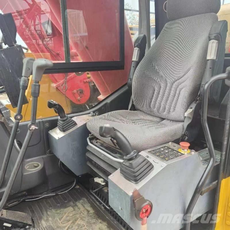 Sany SCC1000A Гусеничні крани