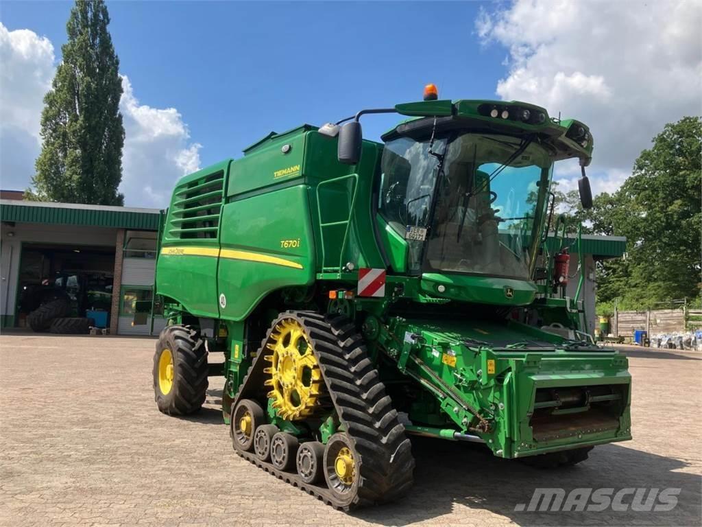 John Deere T670 Зернозбиральні комбайни
