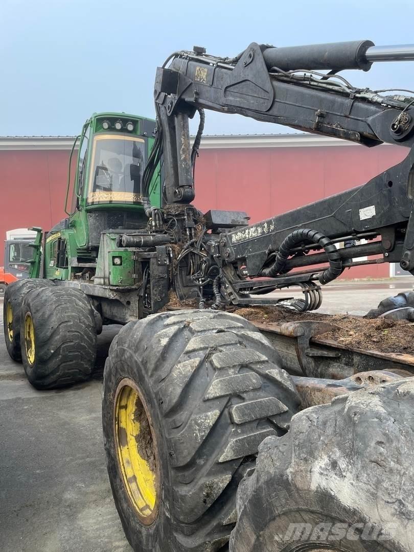 John Deere 1210E Форвардери