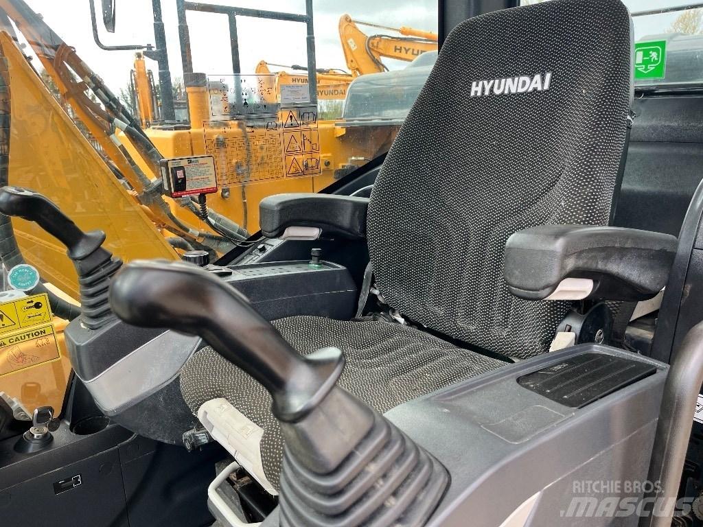 Hyundai HX140L Гусеничні екскаватори