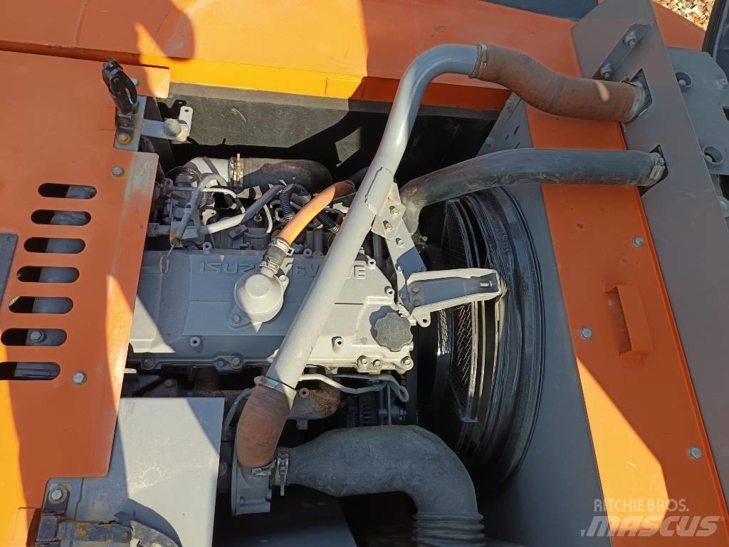 Hitachi ZX240 Гусеничні екскаватори
