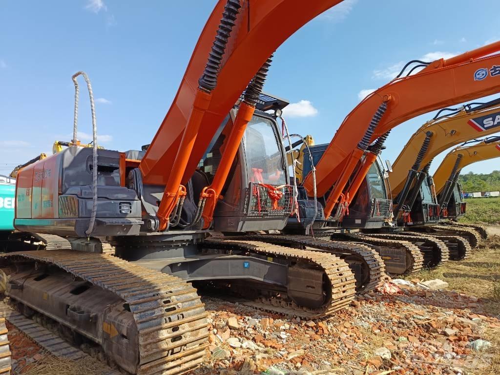 Hitachi ZX240 Гусеничні екскаватори