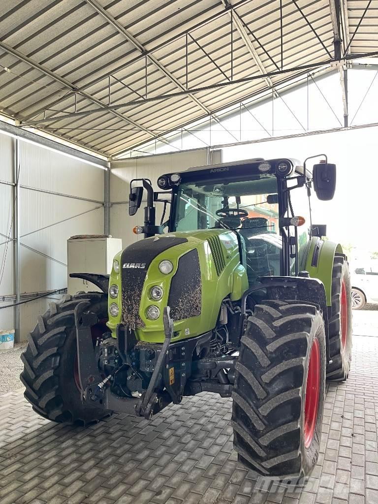 CLAAS Arion 440 Трактори