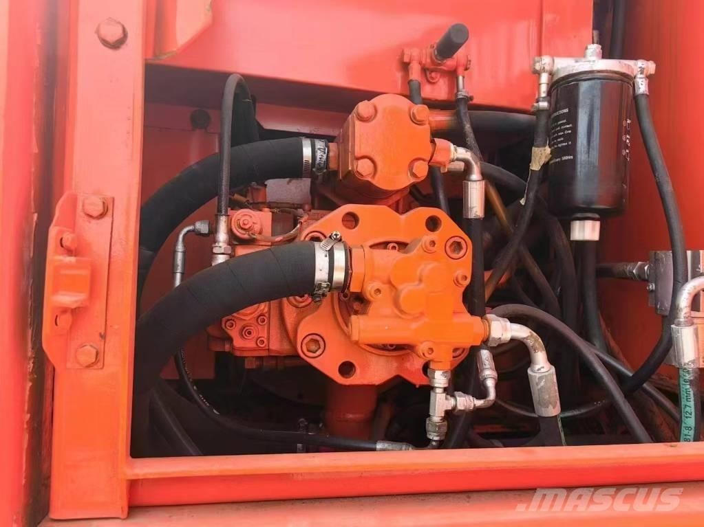 Doosan DH 150 Колісні екскаватори