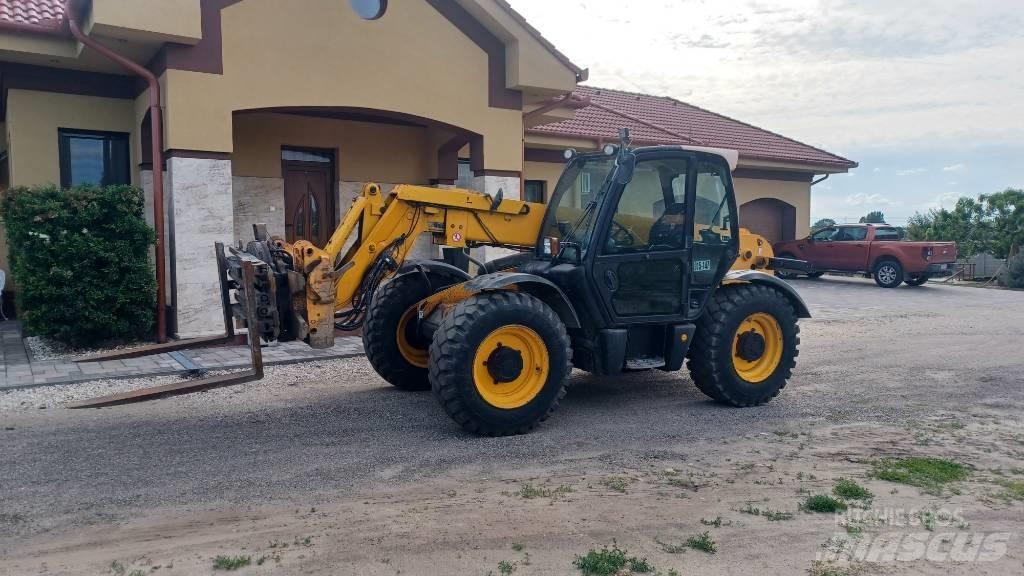 JCB 541-70 Телескопічний навантажувач
