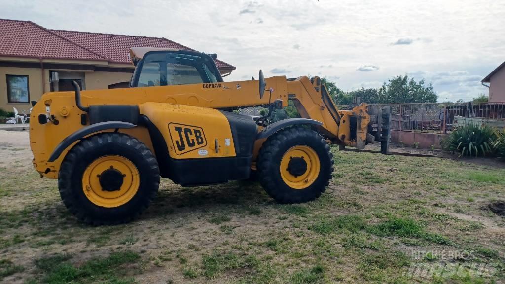 JCB 541-70 Телескопічний навантажувач