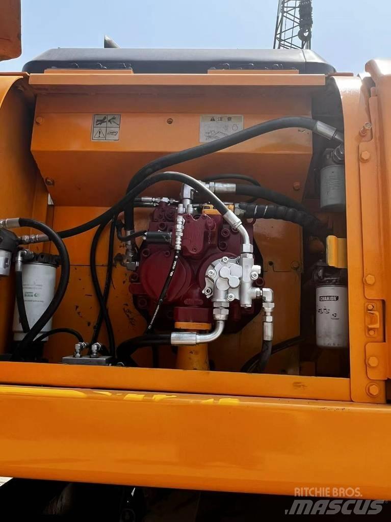 Hyundai R210W-7 Колісні екскаватори