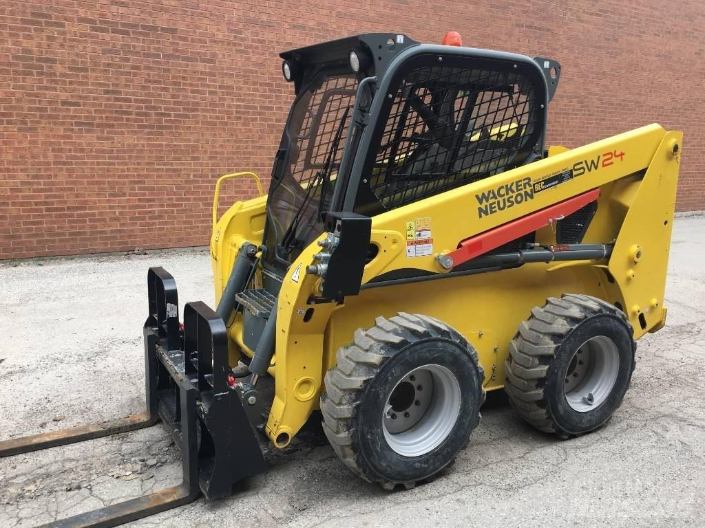 Wacker Neuson SW24 Міні-навантажувачі