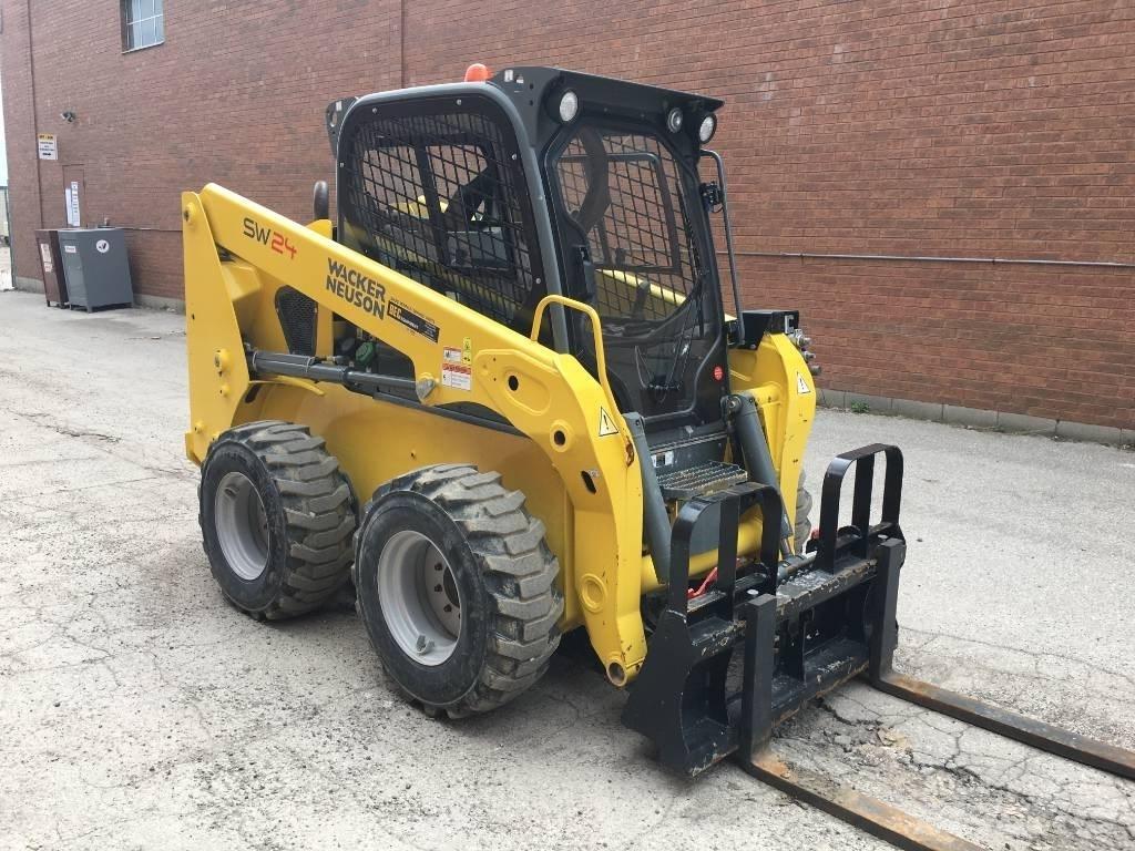 Wacker Neuson SW24 Міні-навантажувачі