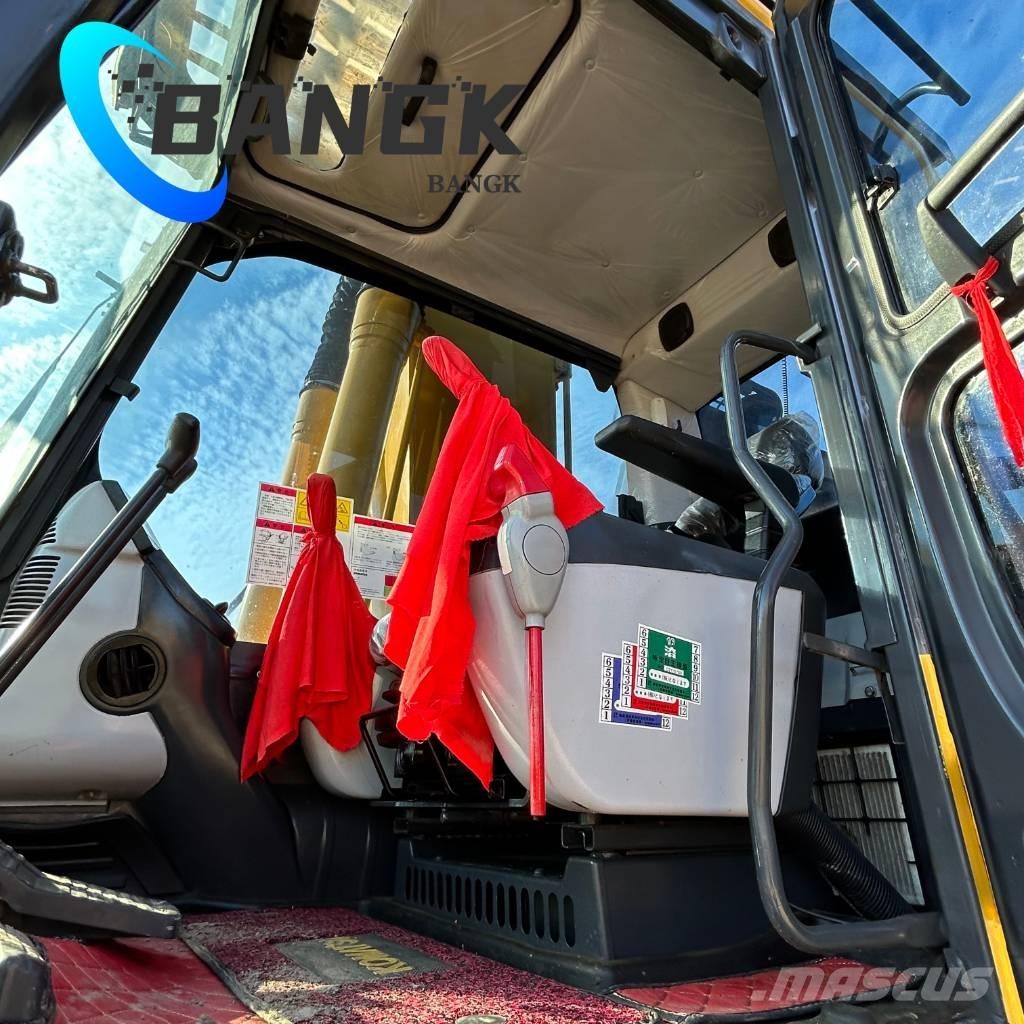 Komatsu PC 220 Гусеничні екскаватори