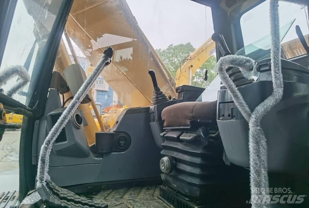 CAT 320 C Гусеничні екскаватори