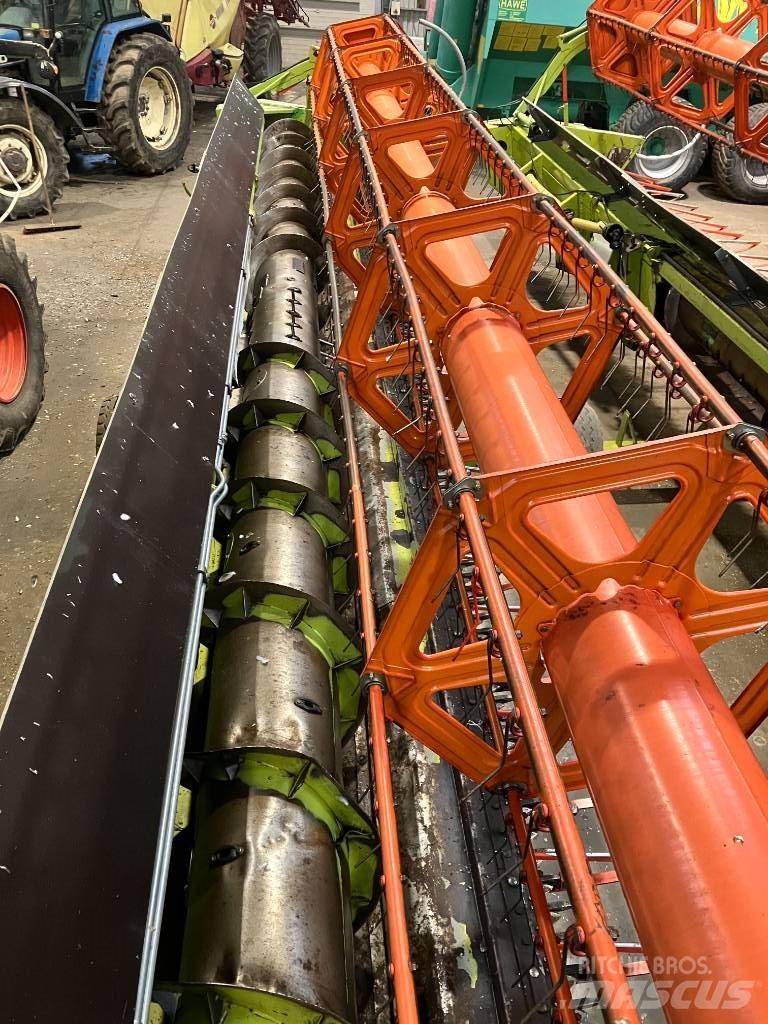 CLAAS C 900 Жатки