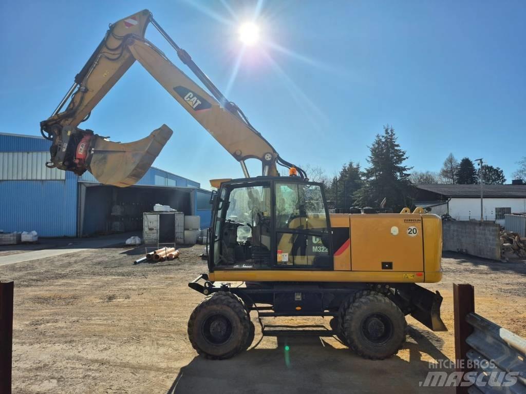 CAT M322F Колісні екскаватори