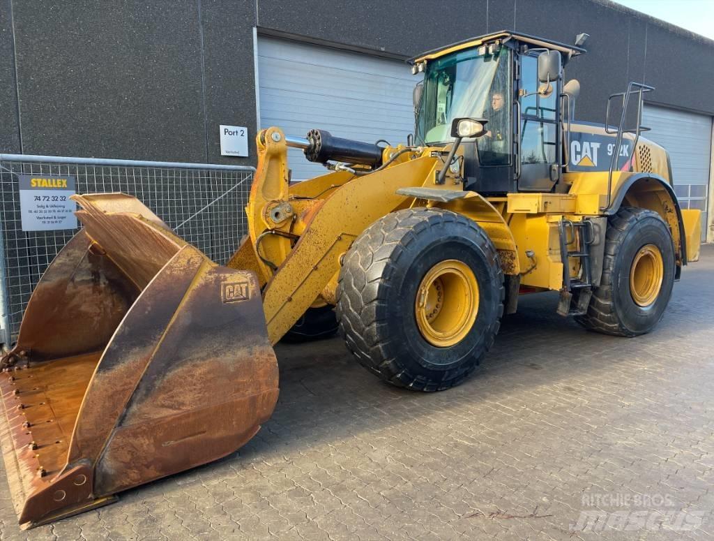 CAT 972K Фронтальні навантажувачі