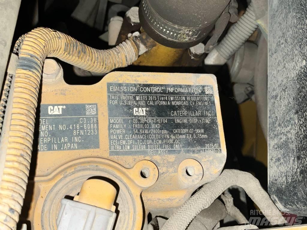 CAT 906 M Фронтальні навантажувачі