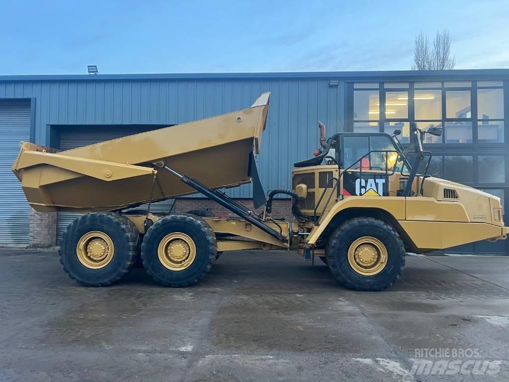 CAT 730 C Зчленовані самоскиди