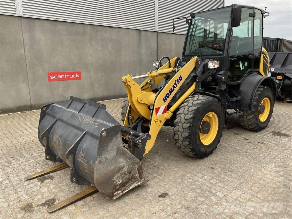 Komatsu WA80M-8EO Багатофункціональне обладнання для вантажних і землекопальних робіт