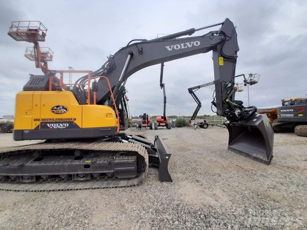 Volvo ECR 355 E Гусеничні екскаватори
