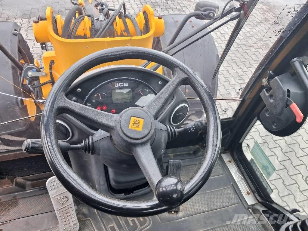 JCB TM 320 AGRI Телескопічний навантажувач