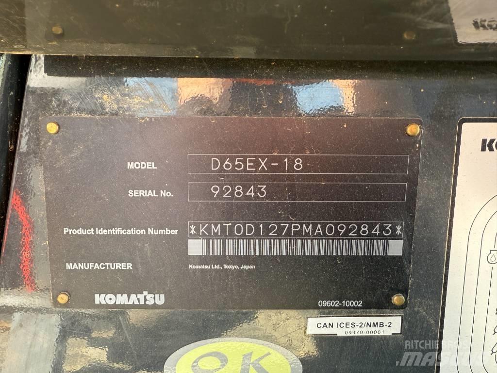 Komatsu D65EX-18 Гусеничні бульдозери