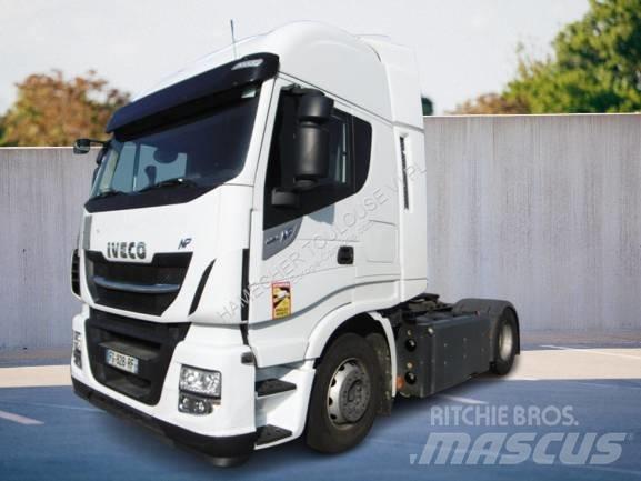Iveco NP460 Тягачі