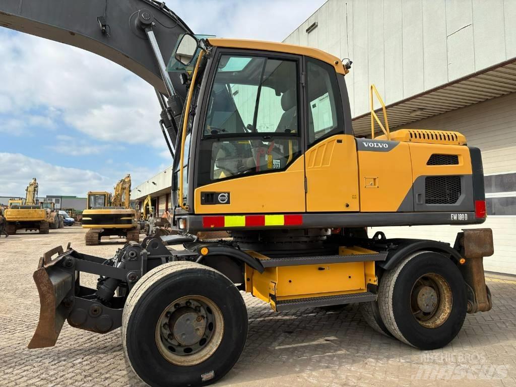 Volvo EW 180 D Колісні екскаватори
