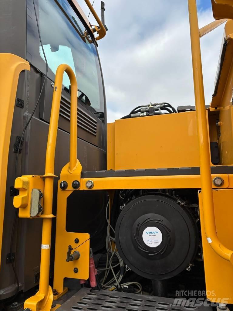 Volvo EW 180 D Колісні екскаватори