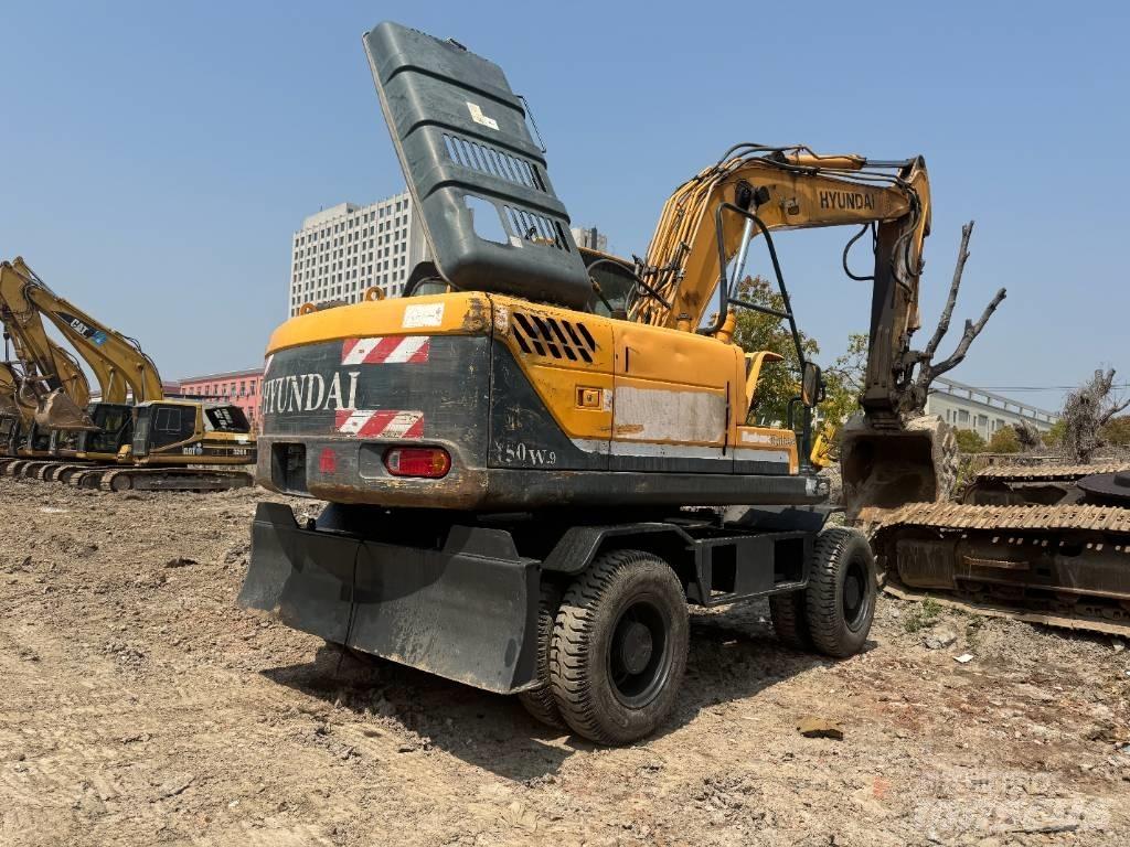 Hyundai R150W-9 Колісні екскаватори