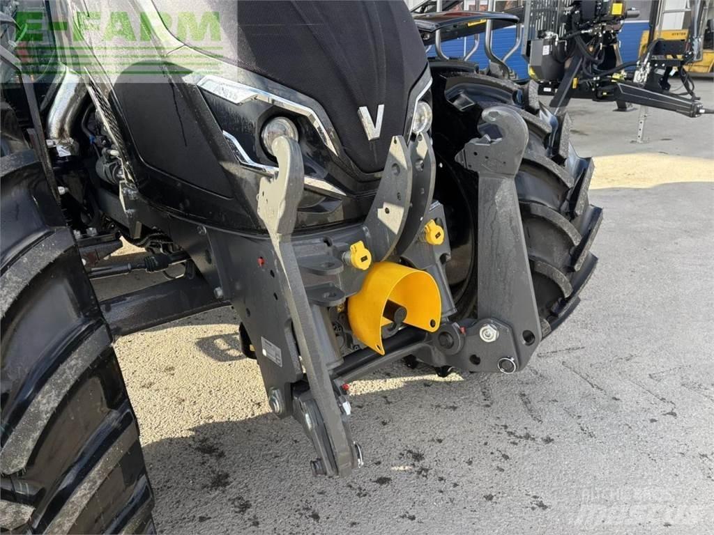 Valtra a 115 Трактори