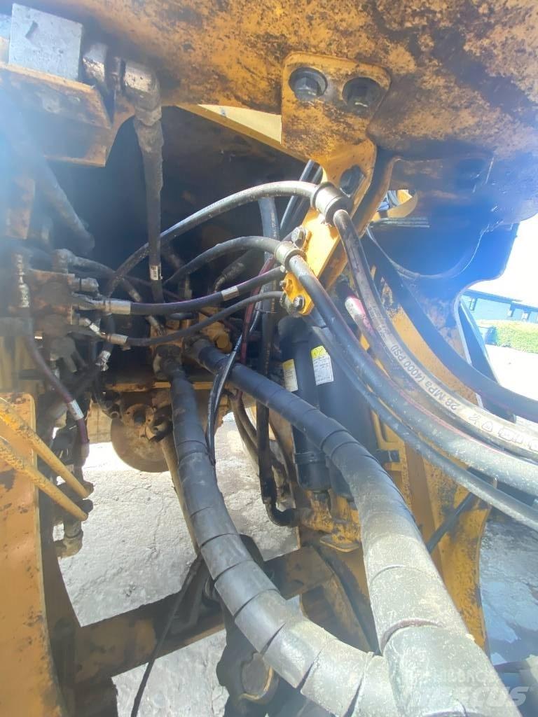 CAT 966 M Фронтальні навантажувачі