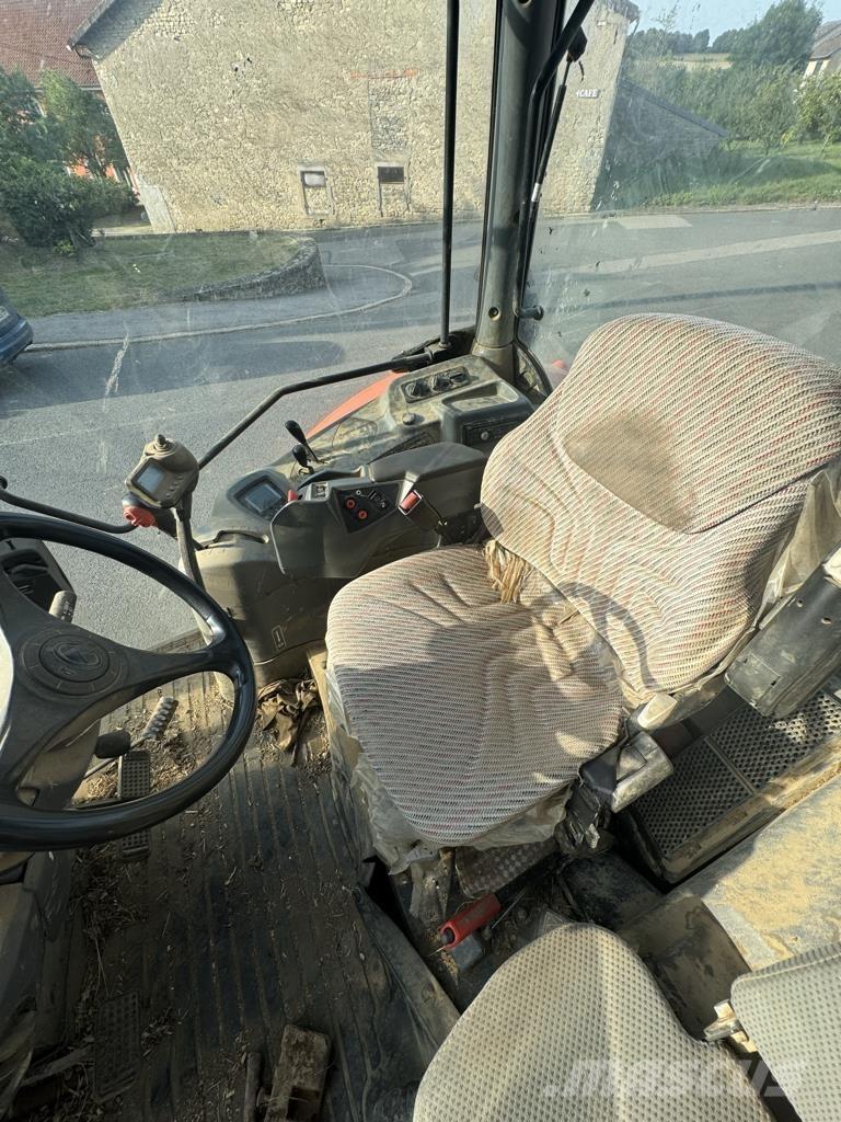 Kubota M135GX Трактори