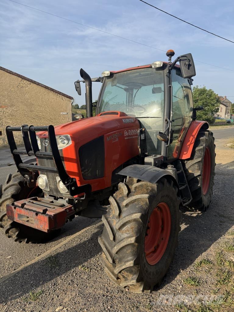 Kubota M135GX Трактори
