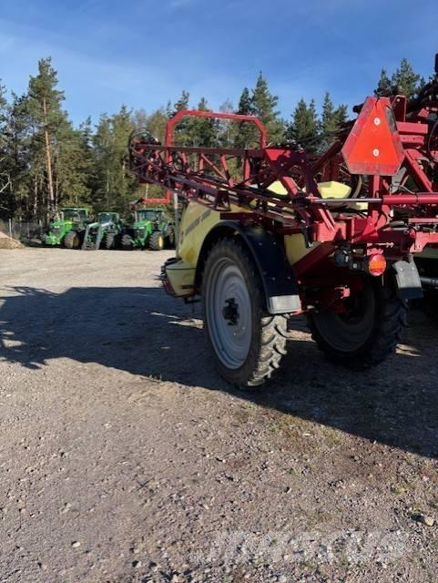 Hardi Navigator 3000 Причіпні обприскувачі