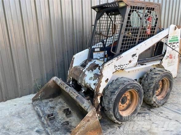 Bobcat 753 Міні-навантажувачі