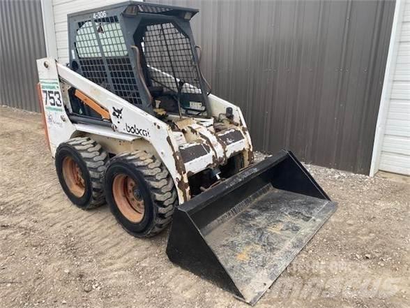 Bobcat 753 Міні-навантажувачі