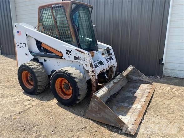 Bobcat 863 Міні-навантажувачі