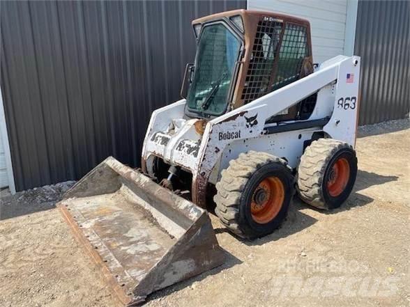 Bobcat 863 Міні-навантажувачі