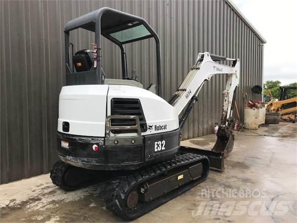 Bobcat E32M Міні-екскаватори < 7т