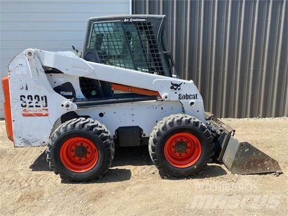 Bobcat S220 Міні-навантажувачі