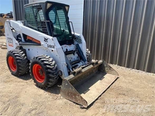 Bobcat S220 Міні-навантажувачі