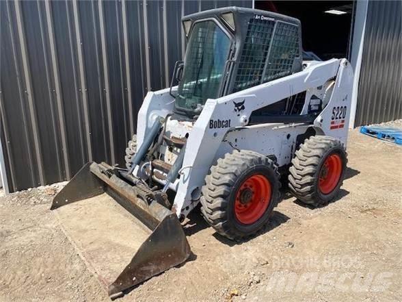 Bobcat S220 Міні-навантажувачі