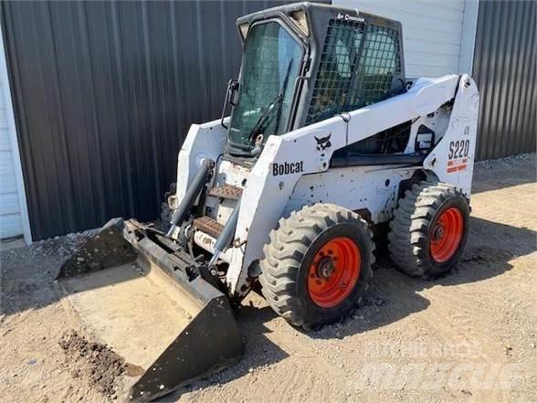 Bobcat S220 Міні-навантажувачі