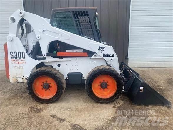 Bobcat S300 Міні-навантажувачі