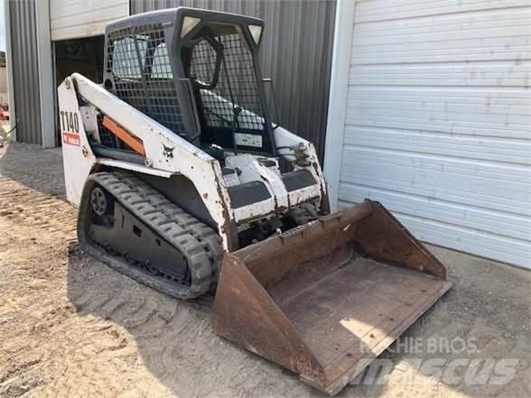 Bobcat T140 Міні-навантажувачі