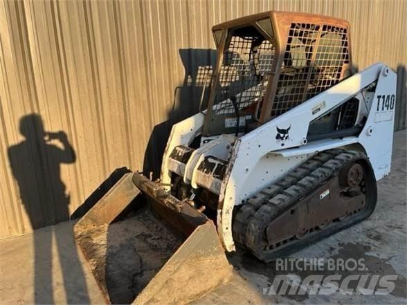 Bobcat T140 Міні-навантажувачі