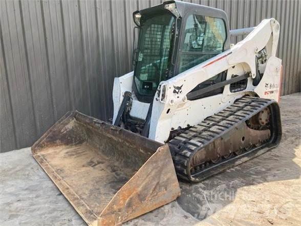 Bobcat T750 Міні-навантажувачі