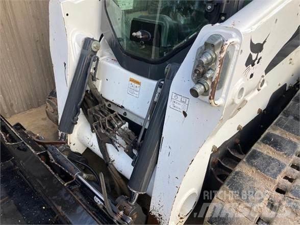 Bobcat T870 Міні-навантажувачі