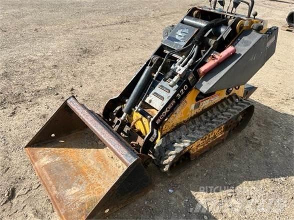 Boxer 320 Міні-навантажувачі