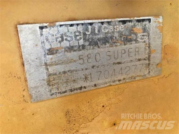 CASE 580E Екскаватори-навантажувачі